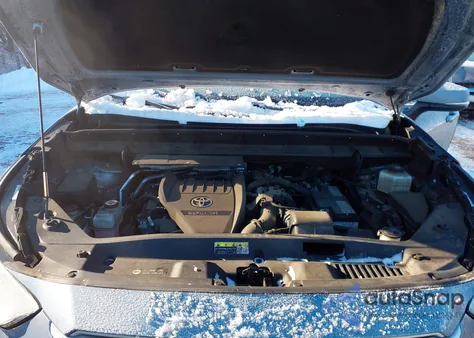 2023 Toyota Highlander Xle z USA, uszkodzony, nr VIN 5TDKDRBH9PS016824